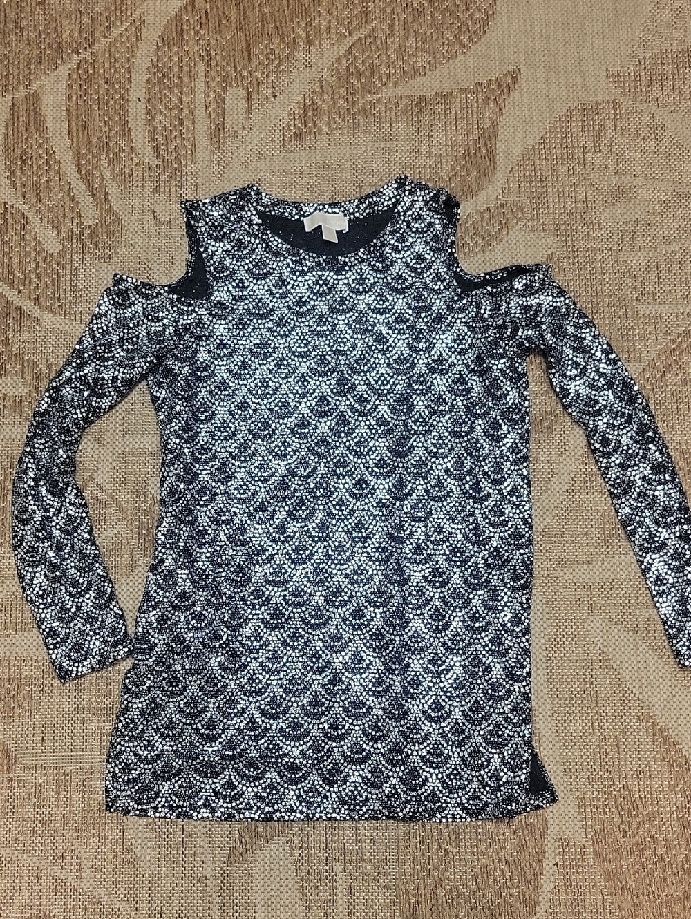 Cold-Shoulder Black & White Patterned Long Sleeve Top